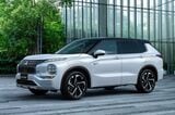 現行アウトランダーPHEV（写真：三菱自動車工業）
