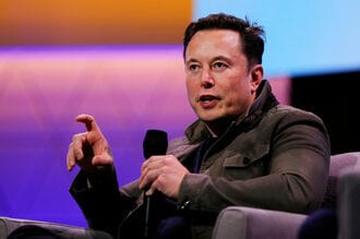 テスラが初のピックアップトラックEVを発表