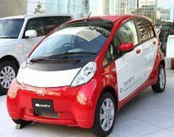 三菱自動車が電気自動車の個人向け販売開始、１４年までに２００万円台前半の価格目指す