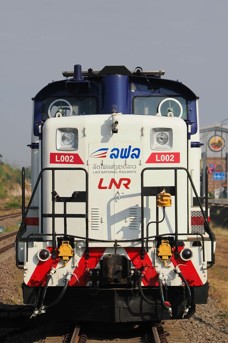 ラオス国鉄に譲渡された元JR北海道のDD51（撮影：伊原薫）