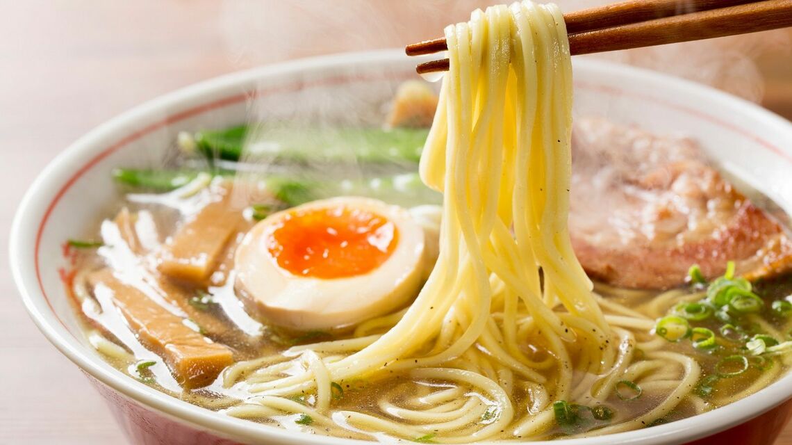 ラーメンの漢字の歴史に迫ります（写真： セーラム / PIXTA）