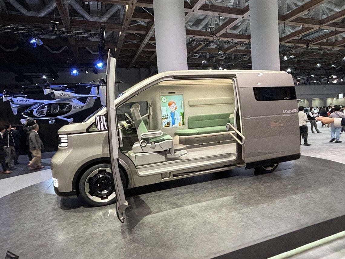 「ジャパンモビリティショー2025」に出展された「ハイエースコンセプト」（筆者撮影）