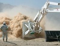 地雷原を肥沃な畑に--死も覚悟する男の夢