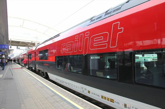 レイルジェット 新型客車