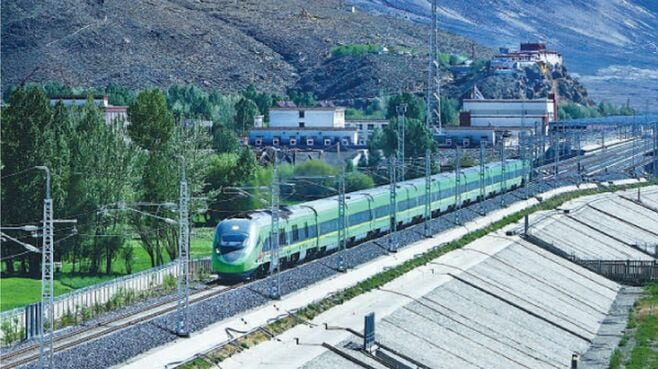 チベット東南部を貫く｢拉林鉄道｣開通の背景