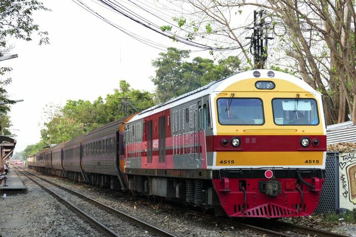 タイへ輸出された電気式ディーゼル機関車