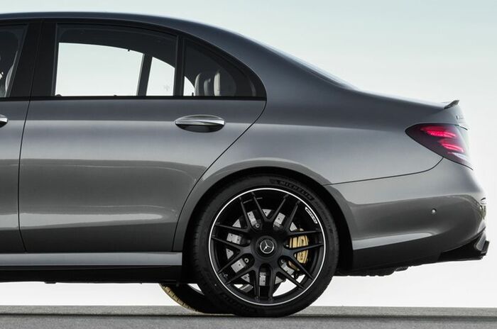 メルセデスAMG E63 S 4マチックプラス｜Mercedes-AMG E63 S 4MATIC＋
