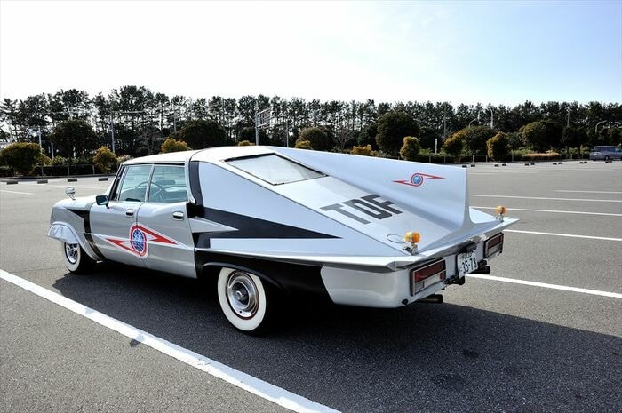 斜め後ろから見たポインター号。リアの形状が特徴的だ