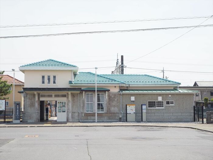 ときわ台駅舎とよく似た南宇都宮駅舎