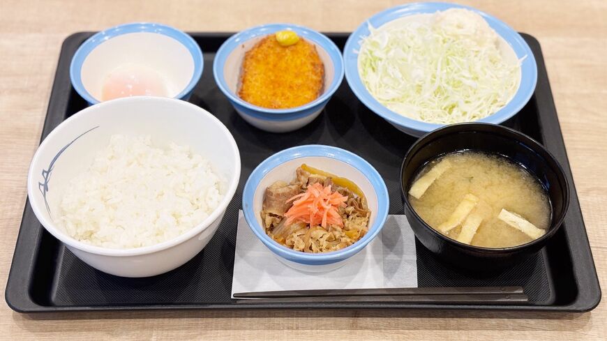 松屋・松のや併設店の480円モーニング（筆者撮影）