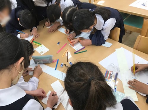 POP、帯づくりの様子