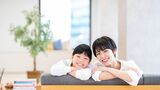 親が悩む「ほめて育てる」こと。「親の言うことを聞かせる言葉」から、「子どもの判断を認める言葉」への転換について紹介します（写真：Ran&Ran／PIXTA）