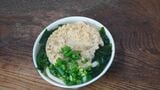 博多区上呉服町「みやけうどん」。創業は昭和29年。ラーメン県のイメージが強い福岡県だが、実はうどんチェーンも多いのだ（筆者撮影） 