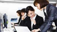 新社会人が慌てて保険に入るべきでない理由 営業マンの勧誘攻勢に即応してはいけない