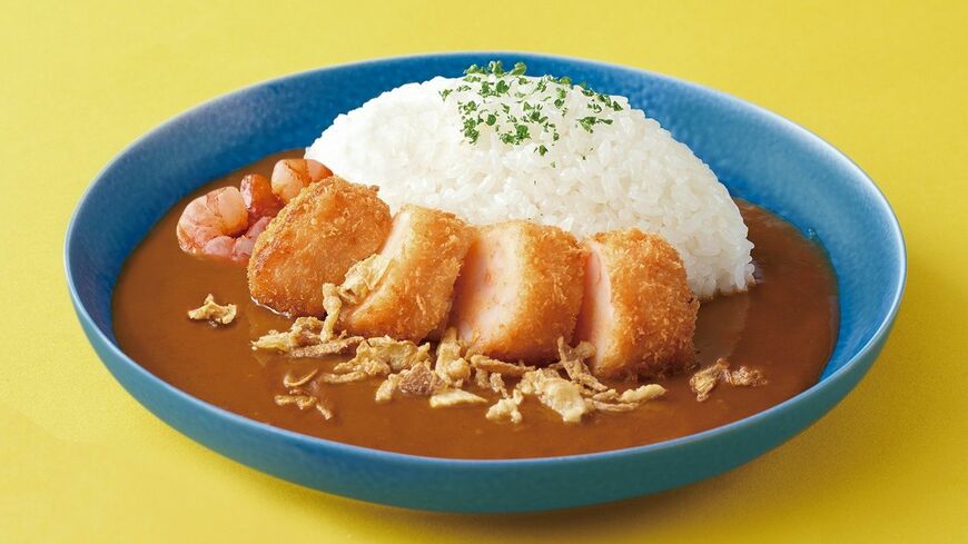 海老感にとことんこだわった「BANKAKU海老カツカレー」1383円（写真：坂角総本舖）この記事の画像を見る(◯枚)