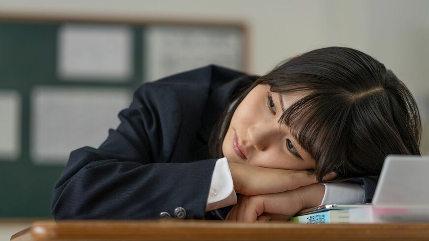 進路に悩む高校生からの相談です（写真： USSIE ／PIXTA）