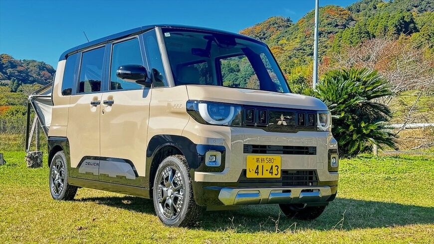 2025年10月29日より発売開始した新型「デリカミニ」（筆者撮影）