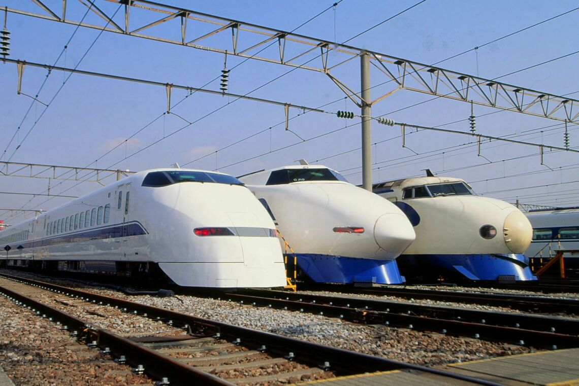 「のぞみ」300系の登場は東海道・山陽新幹線に新たな時代の到来を告げた（筆者撮影）