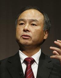 ソフトバンク、米Ｔモバイル買収を協議か 孫CEOが銀行と接触、米ブルームバーグ報道