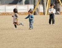 育児休業取得者数ランキング・トップ100 金融機関が上位を独占、首位は三菱UFJの1312人