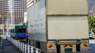 運ぶほど赤字､｢雑誌減｣で取次が白旗上げるXデー