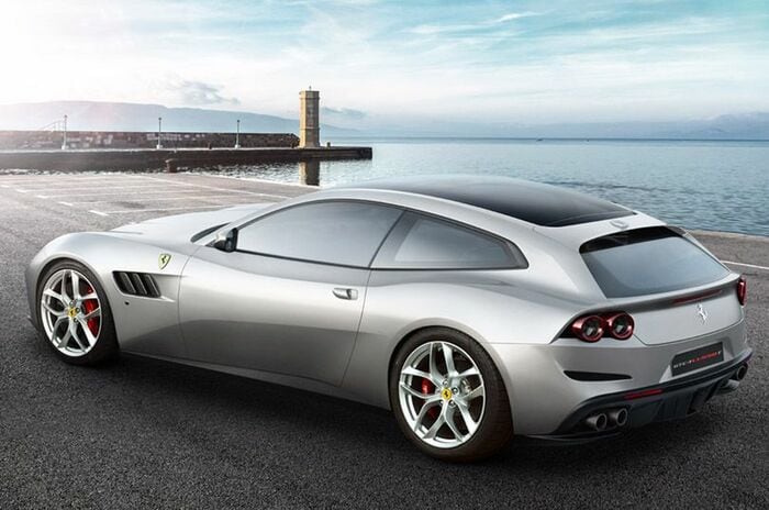 フェラーリ GTC4 ルッソT｜Ferrari GTC4Lusso T