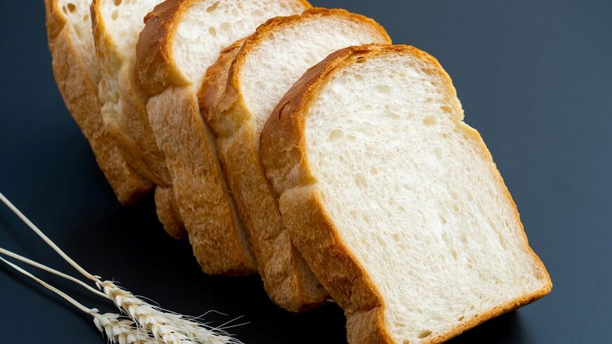 高級食パンの売れ行きから消費者マインドを分析（写真：K+K ／PIXTA）