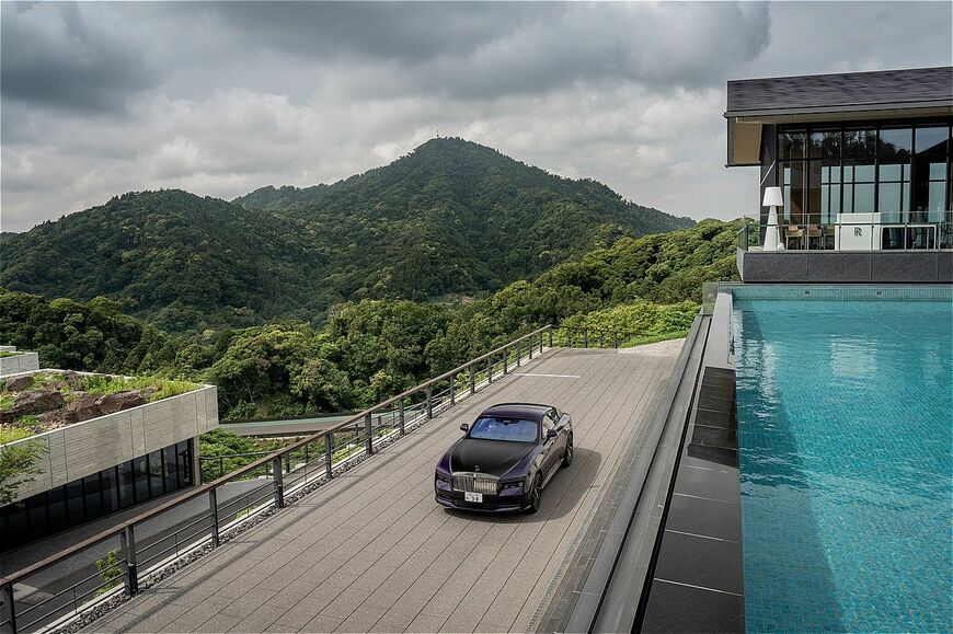 ロールス・ロイス「ブラック・バッジ・スペクター」（写真：ロールス・ロイス・モーター・カーズ）