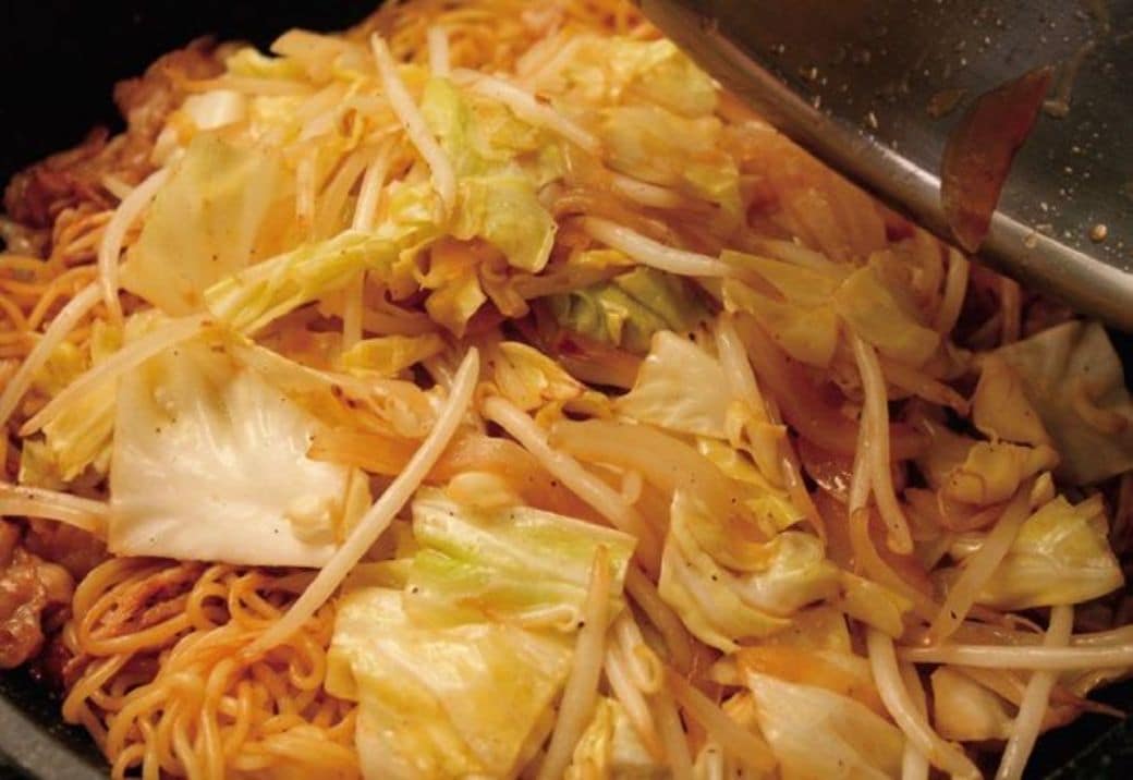 市販の蒸し麺で超簡単 最高の焼きそば の作り方 グルメ レシピ 東洋経済オンライン 社会をよくする経済ニュース