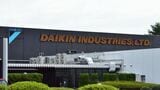 国内のエアコン製造拠点であるダイキンの滋賀製作所（記者撮影）