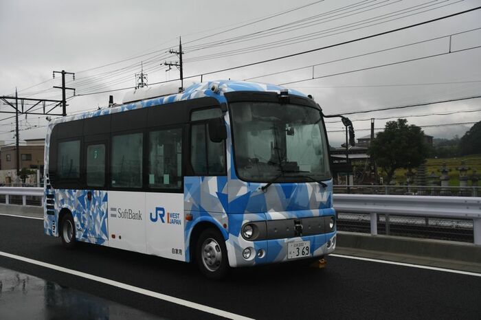 小型バス
