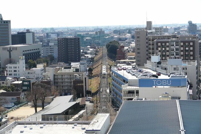 東武宇都宮線の電車がやってきた