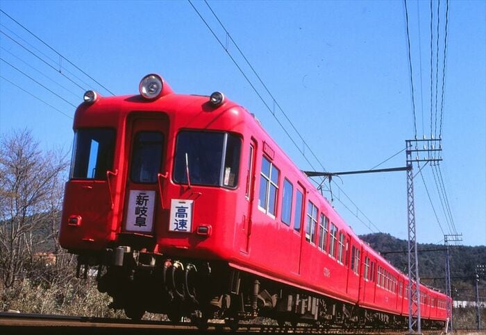 特別料金不要の列車では日本初の冷房車だった5500系