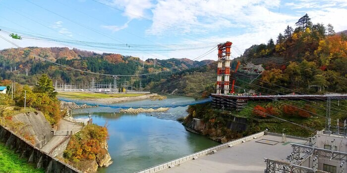 豪雨被災後、復旧架け替え工事中の第六只見川橋梁