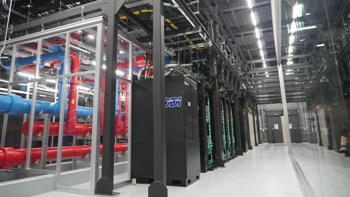 シャープ液晶工場をKDDIがAI拠点に転用した狙い | インターネット | 東洋経済オンライン