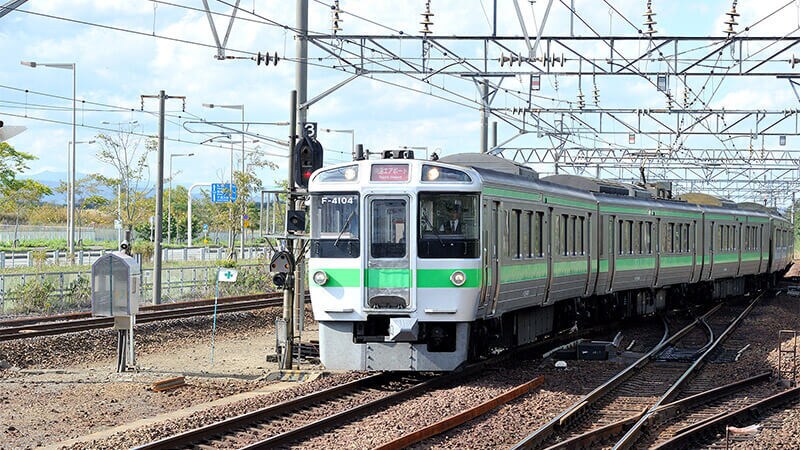 札幌出張者も高評価！新千歳空港鉄道の実力 速さと本数の多さで人気
