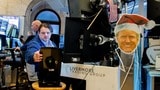 2025年4月10日木曜日、アメリカ・ニューヨークのニューヨーク証券取引所（NYSE）のフロアで働くトレーダーたち。トランプの関税攻勢に株価も乱高下している（写真・2025 Bloomberg Finance LP）
