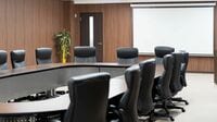 大事なプレゼンを前に緊張が高まりすぎて…そんなとき心を落ち着かせるには会議室のどこに視線を向けるべきか