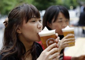 宴会活況！ビール市場に景気回復の兆し