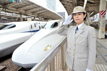 子どもたちに大人気！ママは新幹線の運転士 