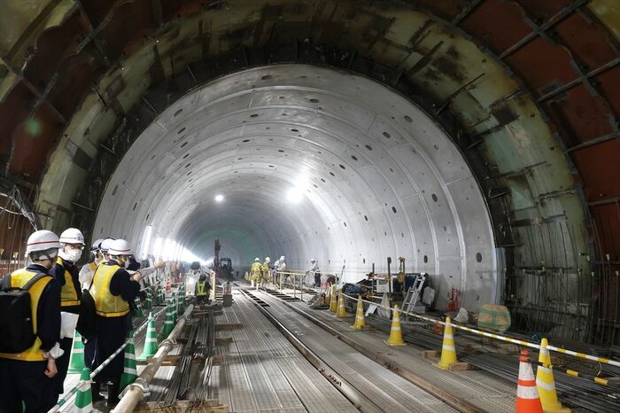 工事中のトンネル内