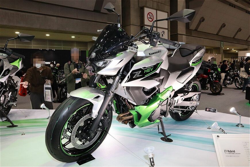 カワサキモータース「Z7ハイブリッド」（筆者撮影）