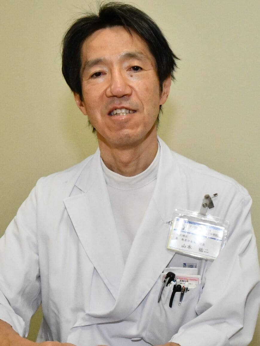 取材に応じる山本医師（写真：筆者撮影）