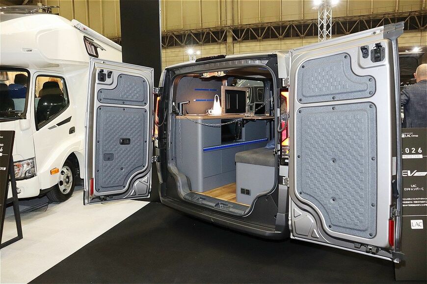 LACホールディングスのBEVキャンピングカー「LAC EVキャンパーC」（写真：筆者撮影）