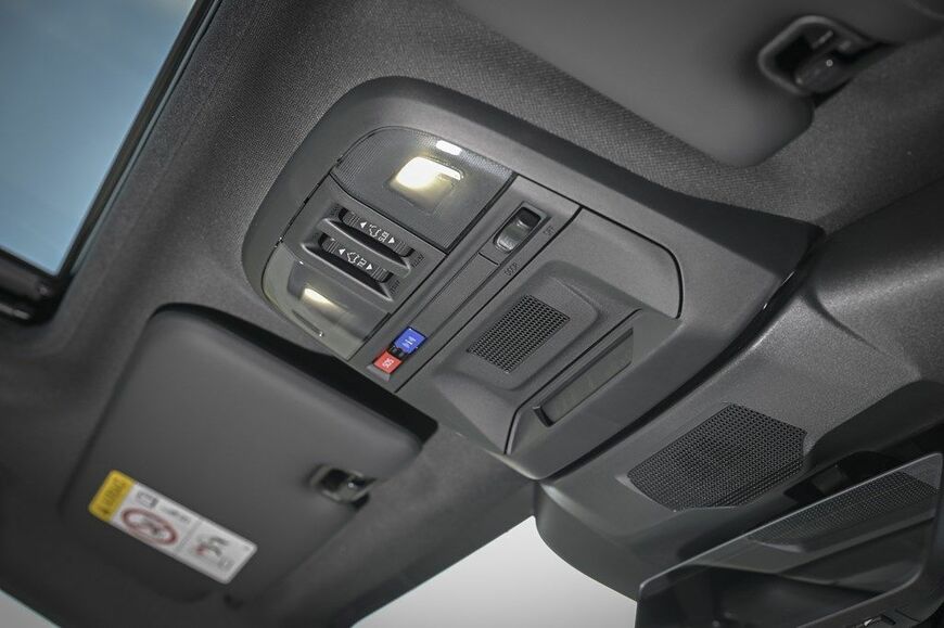 新たに追加されたスバル「レヴォーグ レイバック」のS:HEVモデル（写真：SUBARU）