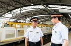 池袋駅は特急から各停までさまざまな列車が発着する