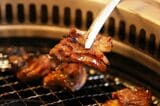 壺漬けドラゴンハラミは巻いて焼くのがコツ（撮影：今井康一）