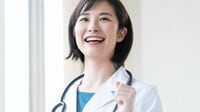 男性医師以外と結婚した｢少数派｣女医の人生観 7割が選ぶ中であえて違う道を行ったワケ