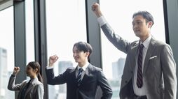 ｢職場の掲示板｣｢対面での集会｣｢紙による投票｣…アナログ信仰を脱した労働組合に訪れるかもしれない"バラ色の未来"