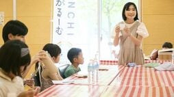 ｢UR団地｣が子どもの居場所･宿題を解決！ 涼しい集会所を無料開放､大学生による学習サポートも ｢DANCHIつながるーむ｣の凄み